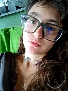 CheerryX – webcam model profile photo Image 12