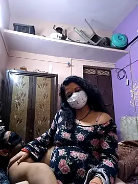 AmyBelmontt – webcam model profile photo Image 12