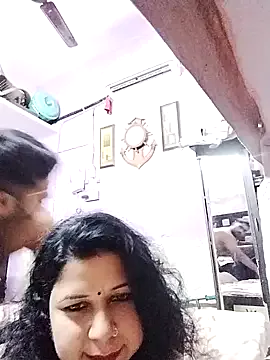 AmyBelmontt – webcam model profile photo Image 6