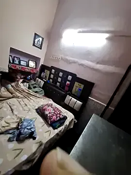 AmyBelmontt – webcam model profile photo Image 9