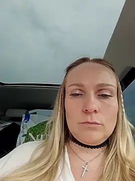 VivianWilson – webcam model profile photo Image 14