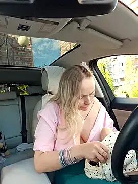 VivianWilson – webcam model profile photo Image 18