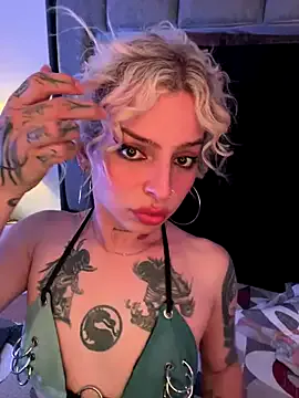 XxAlliGirlNextDoor – webcam model profile photo Image 10