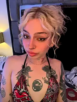 XxAlliGirlNextDoor – webcam model profile photo Image 9