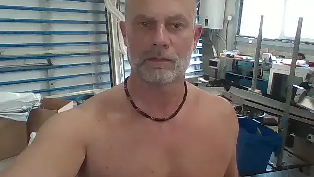 AprilXXS – webcam model profile photo Image 13