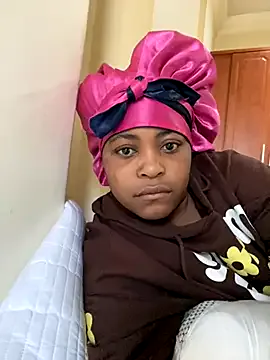 AuroraRuiz – webcam model profile photo Image 7