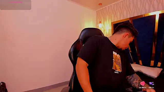 AmyBelmontt – webcam model profile photo Image 12