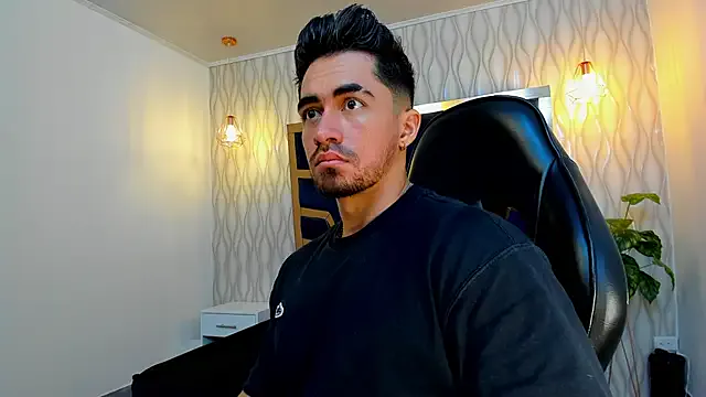 AmyBelmontt – webcam model profile photo Image 7