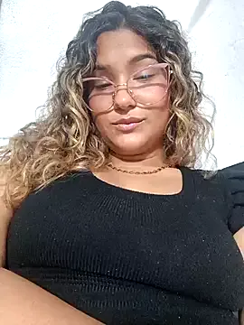 CassieGil – webcam model profile photo Image 10