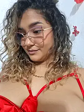 CassieGil – webcam model profile photo Image 6