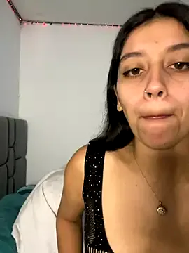 ENGLISHEMILY_69 – webcam model profile photo Image 15