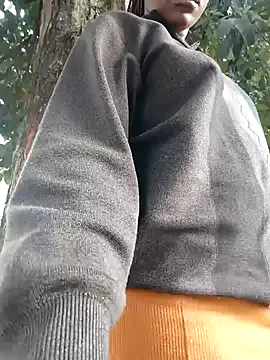 CassieGil – webcam model profile photo Image 12