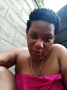 CassieGil – webcam model profile photo Image 4