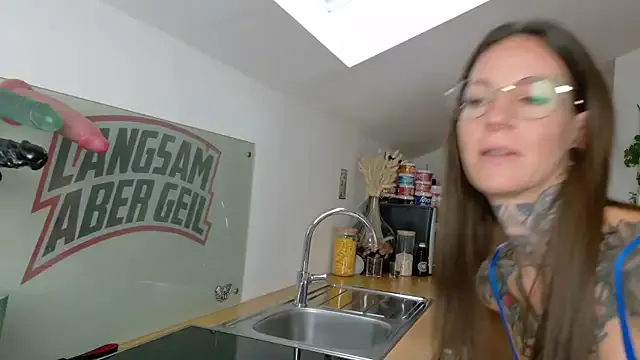 Chloe_Sins – webcam model profile photo Image 15