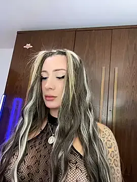 adelineefoxxx – webcam model profile photo Image 18