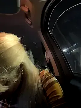 AmyBelmontt – webcam model profile photo Image 6