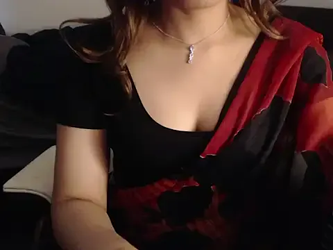 MartinaWolf – webcam model profile photo Image 2