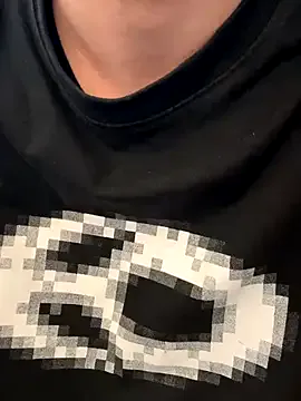 NikkiHollandXXX – webcam model profile photo Image 4