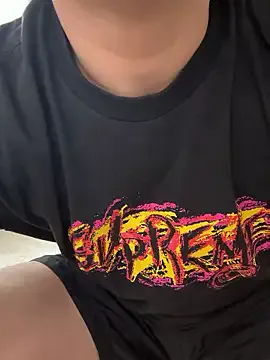 NikkiHollandXXX – webcam model profile photo Image 8