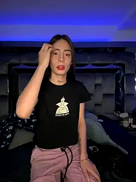 ChloeeGill – webcam model profile photo Image 3