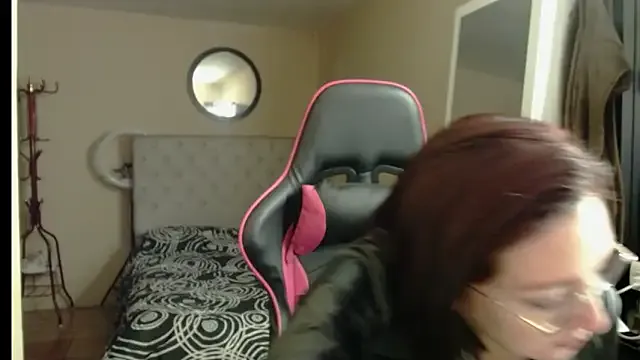 LyraCarvajal – webcam model profile photo Image 4