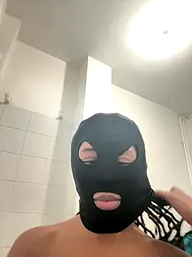 WILDDESIRES – webcam model profile photo Image 4