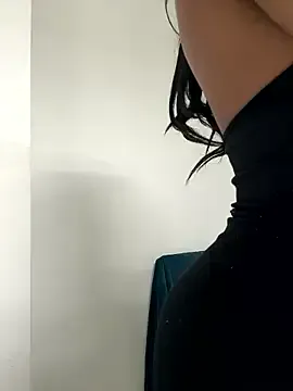 WILDDESIRES – webcam model profile photo Image 6