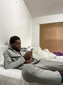 SophieMaeve – webcam model profile photo Image 11