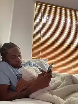 SophieMaeve – webcam model profile photo Image 15