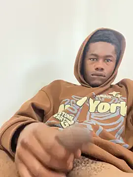 SophieMaeve – webcam model profile photo Image 2