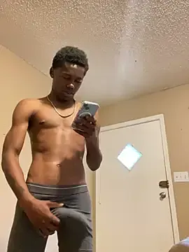 SophieMaeve – webcam model profile photo Image 6