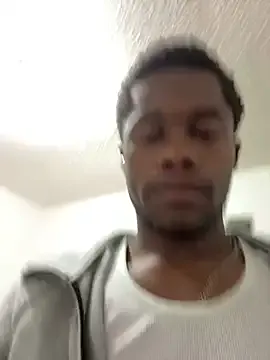 SophieMaeve – webcam model profile photo Image 8