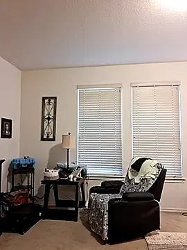 NoaRivas – webcam model profile photo Image 2