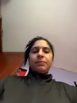 LauraCaruso – webcam model profile photo Image 17