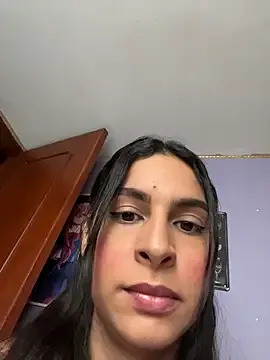 LauraCaruso – webcam model profile photo Image 8