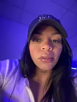 AnitaVega – webcam model profile photo Image 4