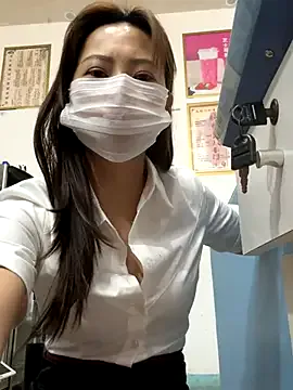 Ariana_TuFantasiaHot – webcam model profile photo Image 6