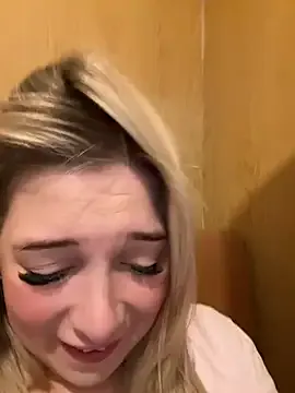 NatallieLynn – webcam model profile photo Image 2