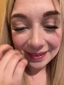 NatallieLynn – webcam model profile photo Image 8