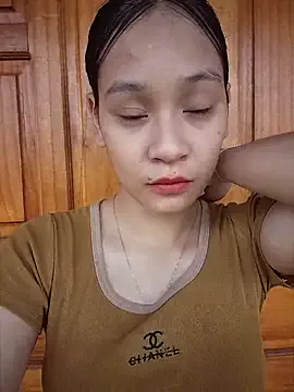 SkyLumen – webcam model profile photo Image 10