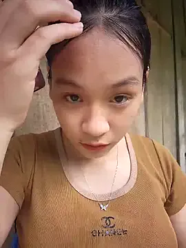 SkyLumen – webcam model profile photo Image 4