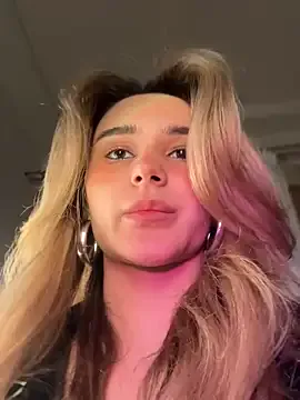 GreciaMorgan – webcam model profile photo Image 19