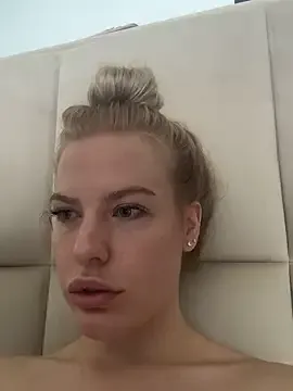 ashley69_brown – webcam model profile photo Image 2