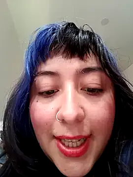 AmyBelmontt – webcam model profile photo Image 6