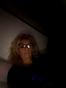 CassieGil – webcam model profile photo Image 15