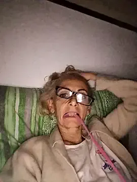 CassieGil – webcam model profile photo Image 5