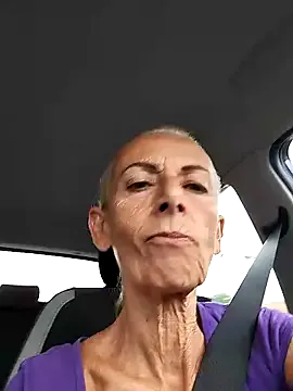 CassieGil – webcam model profile photo Image 9