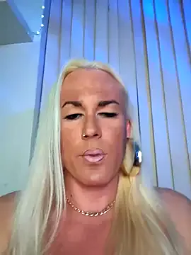 EmilyWeston – webcam model profile photo Image 15