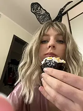 EllyJames – webcam model profile photo Image 5