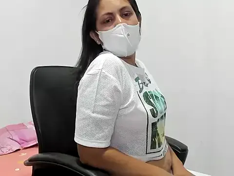 JaneRouse – webcam model profile photo Image 10